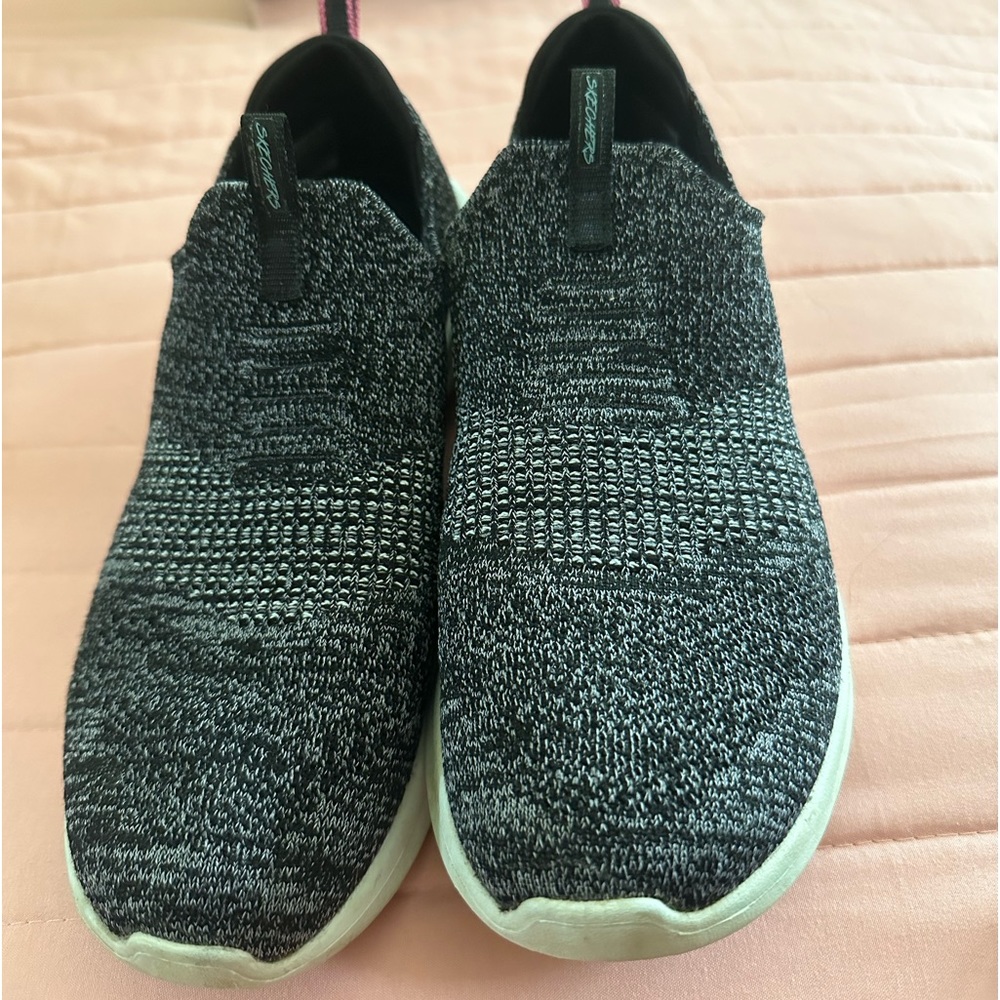Skechers ultra flex 2.0 size 8